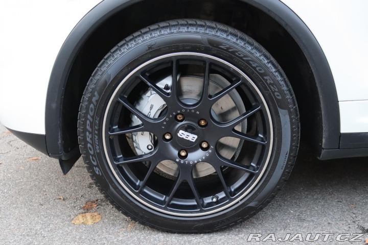 Porsche Cayenne S 4.8 V8 4X4 294kW ČR 2011