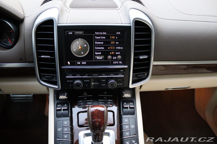 Porsche Cayenne S 4.8 V8 4X4 294kW ČR 2011