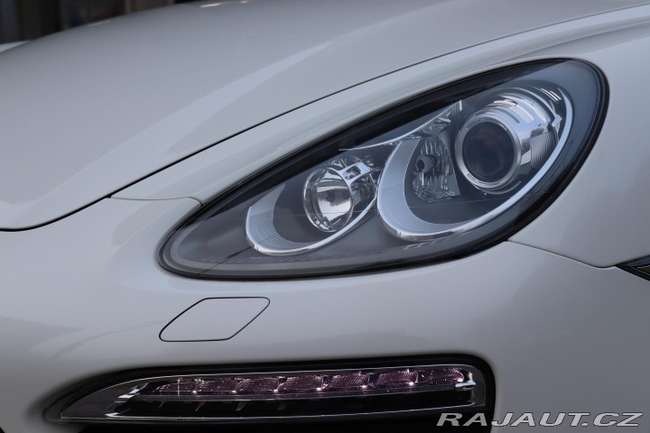 Porsche Cayenne S 4.8 V8 4X4 294kW ČR 2011