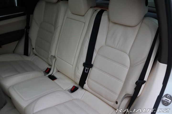 Porsche Cayenne S 4.8 V8 4X4 294kW ČR 2011