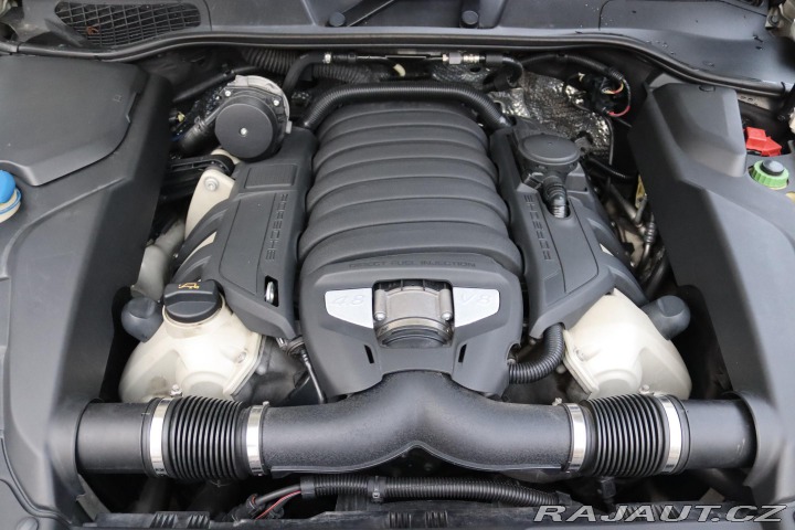 Porsche Cayenne S 4.8 V8 4X4 294kW ČR 2011