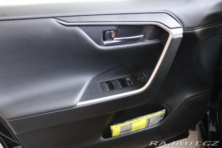 Toyota RAV4 2.5 HYBRID CVT 131kW 2021