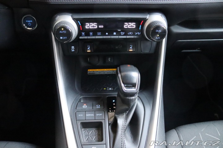 Toyota RAV4 2.5 HYBRID CVT 131kW 2021