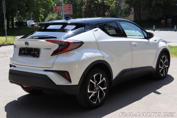 Toyota C-HR 1.8 HYBRID SELECTION 90kW 2018