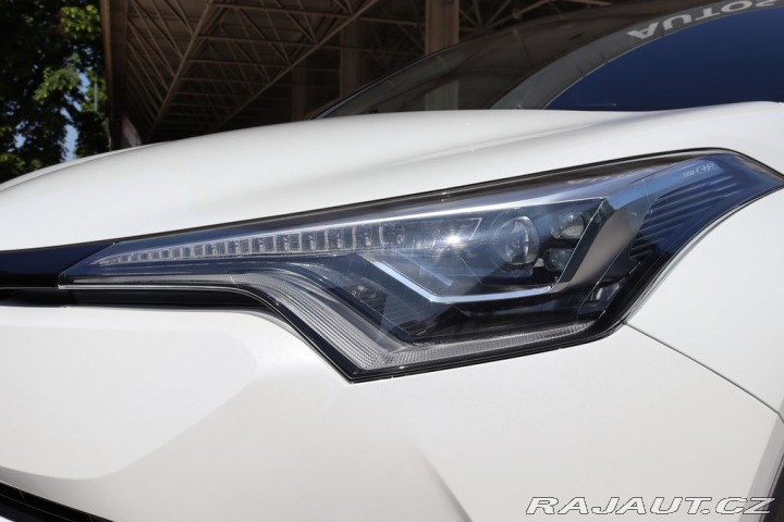 Toyota C-HR 1.8 HYBRID SELECTION 90kW 2018