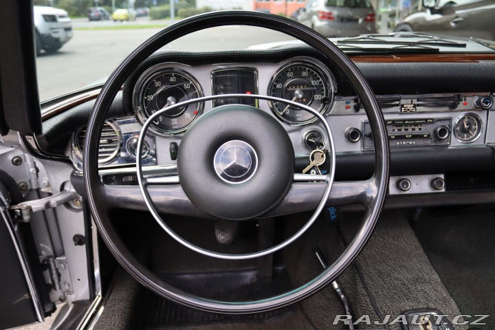Mercedes-Benz SL W113 280 SL ROADSTER PAGO 1970