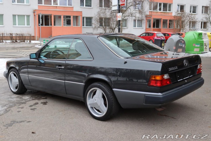 Mercedes-Benz 124 124 320CE AT 162kW 1992