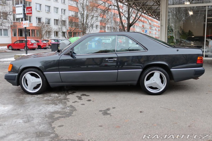 Mercedes-Benz 124 124 320CE AT 162kW 1992