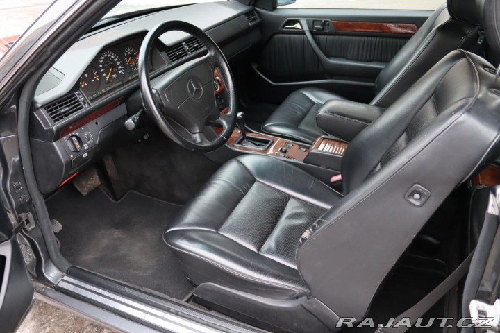 Mercedes-Benz 124 124 320CE AT 162kW 1992