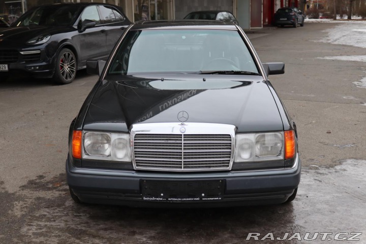 Mercedes-Benz 124 124 320CE AT 162kW 1992
