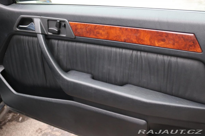 Mercedes-Benz 124 124 320CE AT 162kW 1992