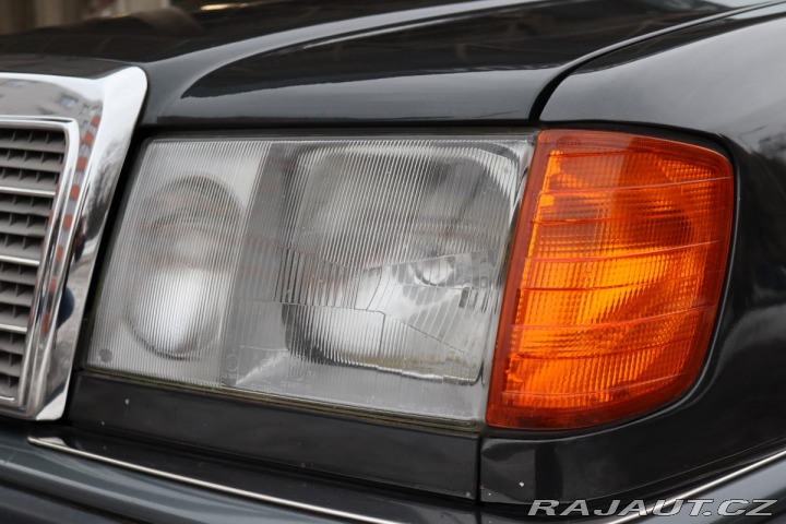 Mercedes-Benz 124 124 320CE AT 162kW 1992