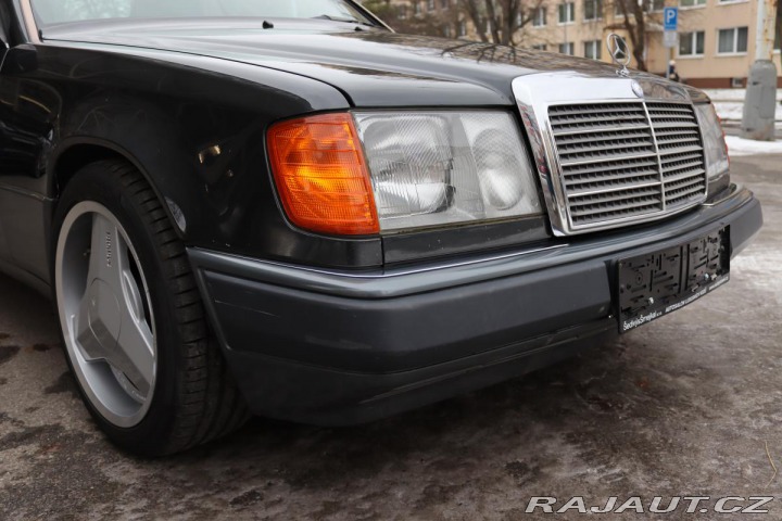 Mercedes-Benz 124 124 320CE AT 162kW 1992