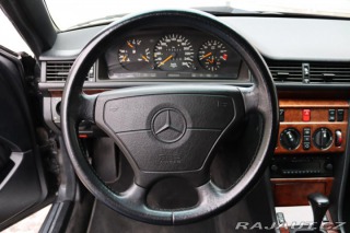 Mercedes-Benz 124 124 320CE AT 162kW 1992