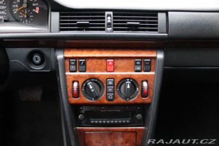 Mercedes-Benz 124 124 320CE AT 162kW 1992