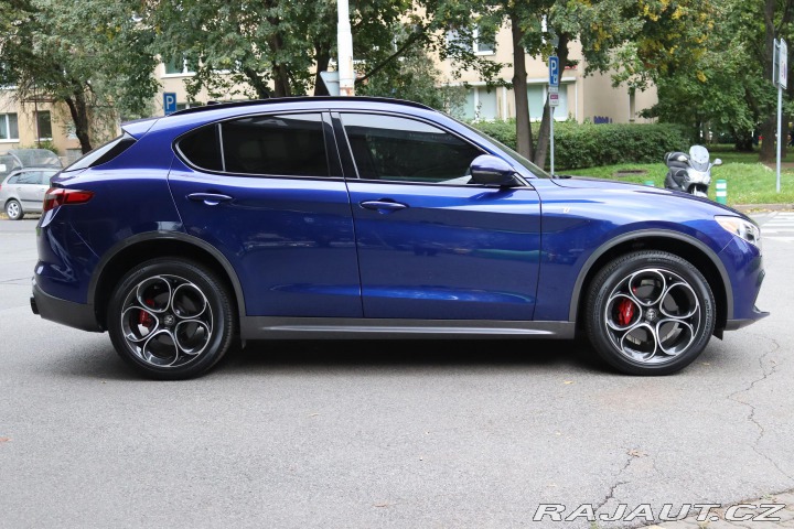 Alfa Romeo Stelvio 2.0TI Q4 206kW DPH 6 TIS 2023