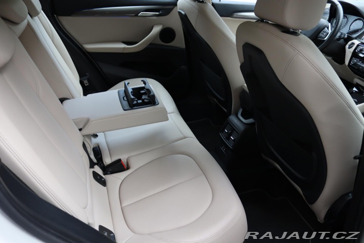 BMW X1 18D STEPTRONIC XLINE F48 2022