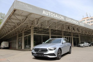 Mercedes-Benz E E 300e PLUG-IN HYBRID KOM