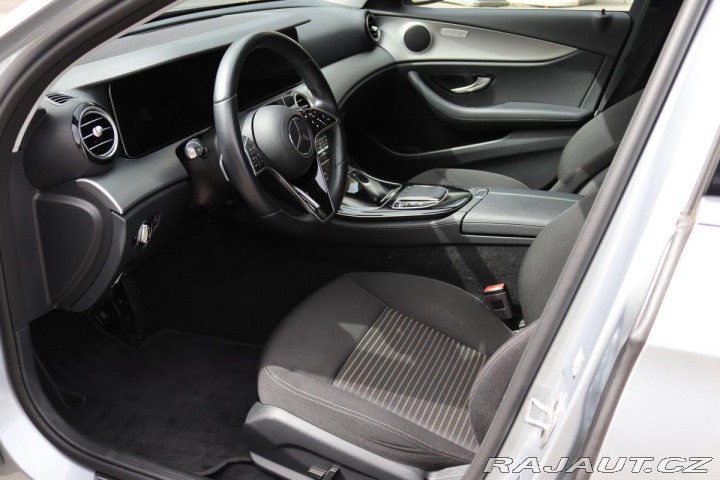 Mercedes-Benz E E 300e PLUG-IN HYBRID KOM 2021