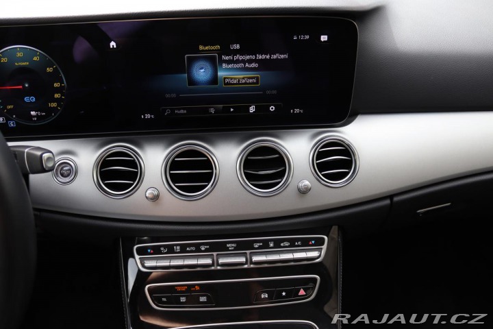 Mercedes-Benz E E 300e PLUG-IN HYBRID KOM 2021
