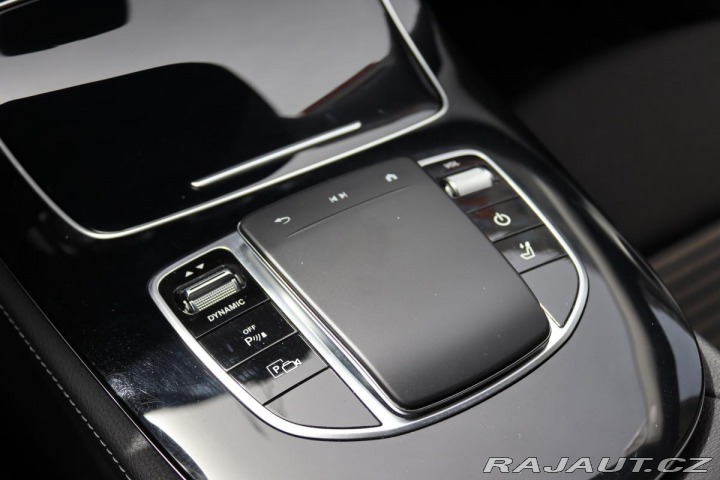 Mercedes-Benz E E 300e PLUG-IN HYBRID KOM 2021
