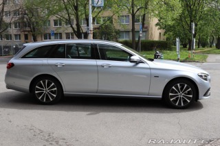 Mercedes-Benz E E 300e PLUG-IN HYBRID KOM 2021