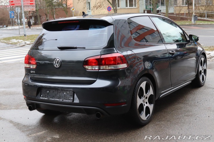 Volkswagen Golf GTI 2.0TSI 147kW S 2011