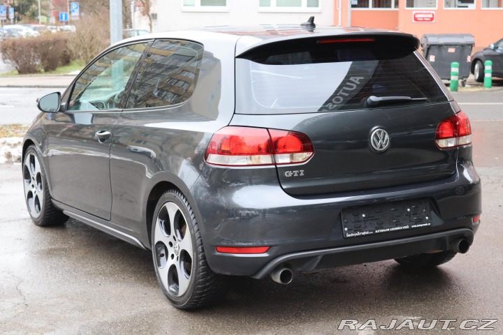 Volkswagen Golf GTI 2.0TSI 147kW S 2011