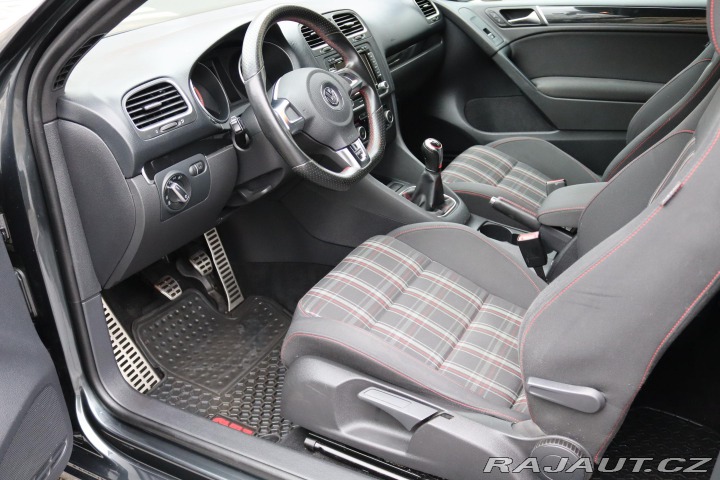 Volkswagen Golf GTI 2.0TSI 147kW 2011