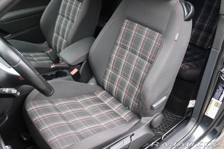 Volkswagen Golf GTI 2.0TSI 147kW 2011
