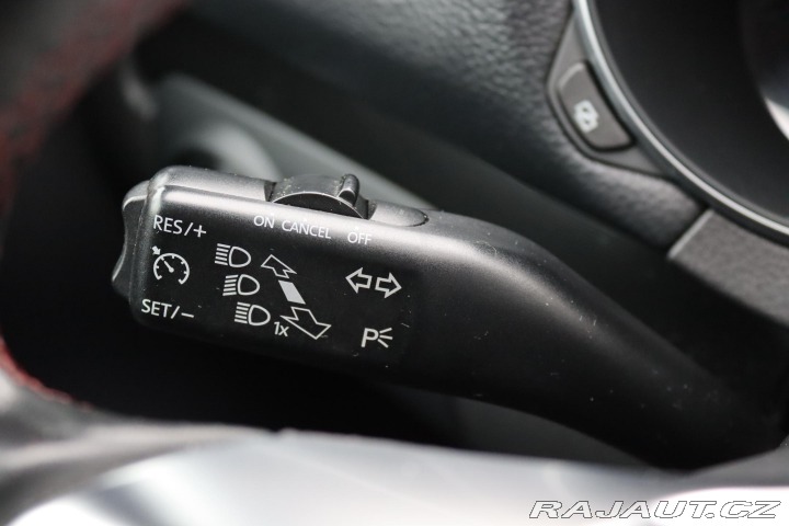 Volkswagen Golf GTI 2.0TSI 147kW S 2011