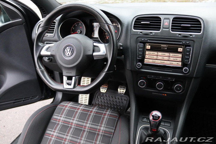 Volkswagen Golf GTI 2.0TSI 147kW S 2011