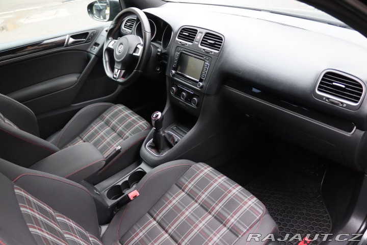 Volkswagen Golf GTI 2.0TSI 147kW S 2011