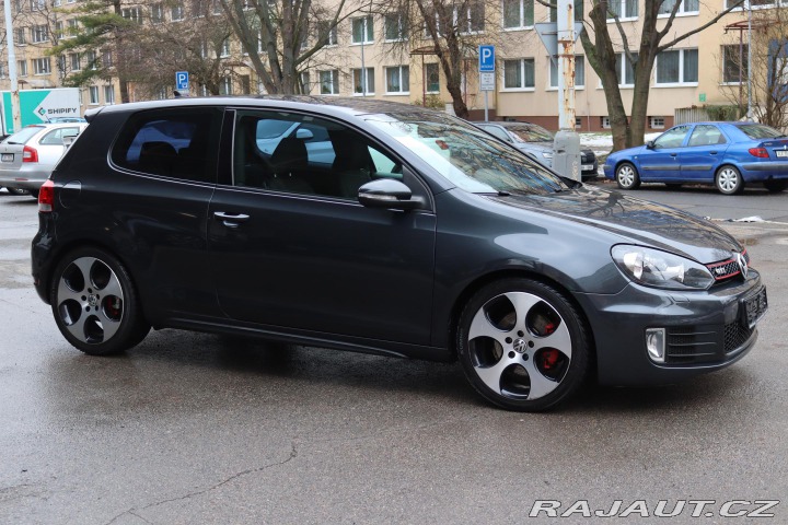 Volkswagen Golf GTI 2.0TSI 147kW S 2011