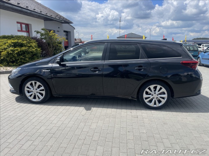 Toyota Auris 1,8 i 73kw Hybrid e-CVT b 2018