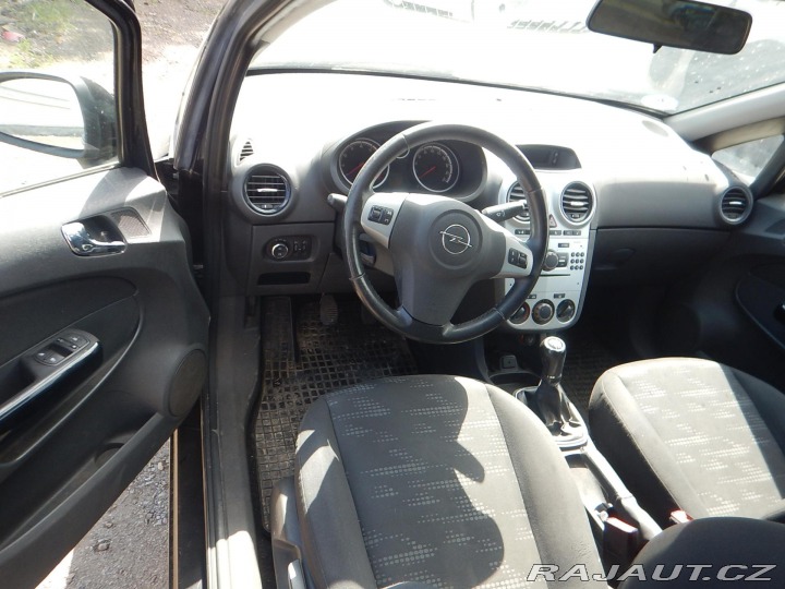 Opel Corsa 1.4i, KLIMA 2011