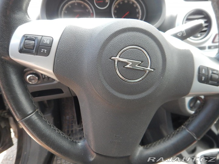 Opel Corsa 1.4i, KLIMA 2011