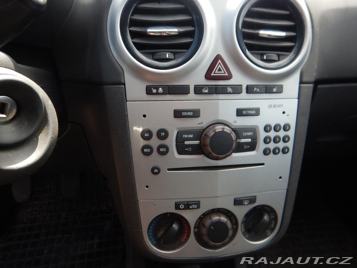 Opel Corsa 1.4i, KLIMA 2011