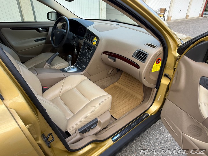 Volvo S60 S60 2.4-NOVÉ V ČR-2 MAJ. 2001