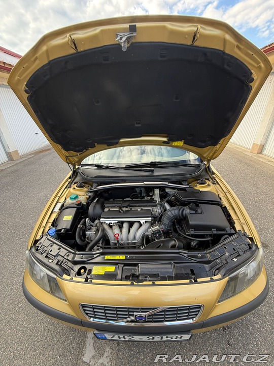 Volvo S60 S60 2.4-NOVÉ V ČR-2 MAJ. 2001