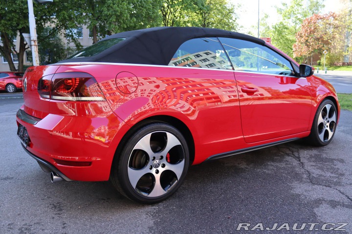 Volkswagen Golf CABRIO GTI 2.0TSI DSG 155 2012
