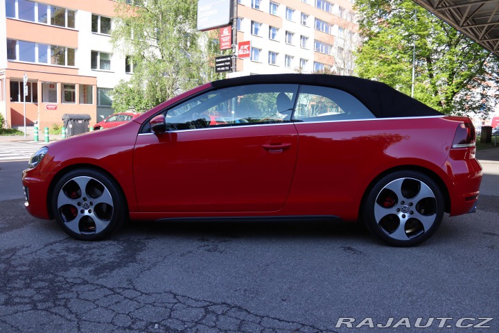 Volkswagen Golf CABRIO GTI 2.0TSI DSG 155 2012
