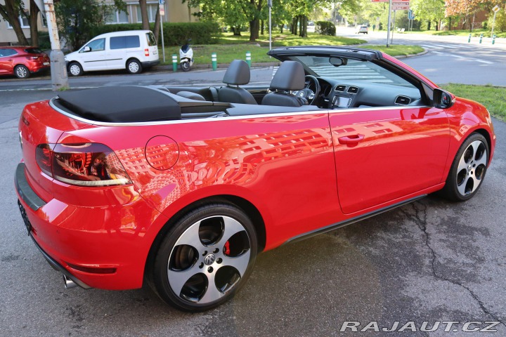 Volkswagen Golf CABRIO GTI 2.0TSI DSG 155 2012