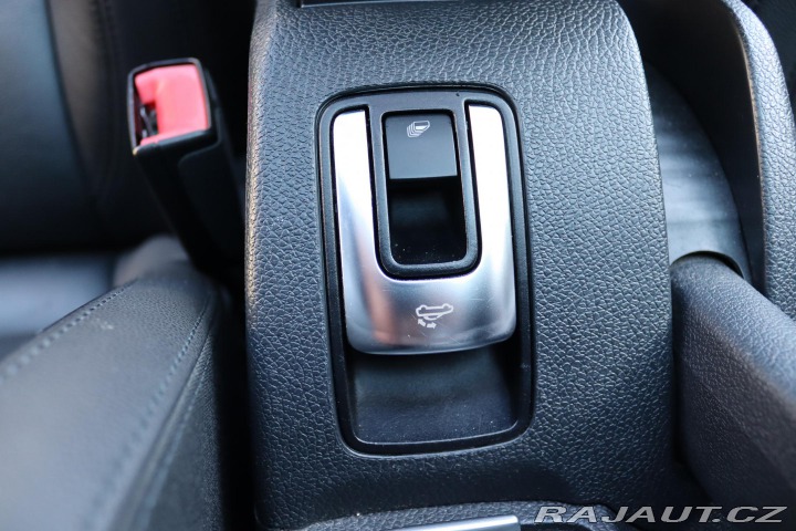 Volkswagen Golf CABRIO GTI 2.0TSI DSG 155 2012