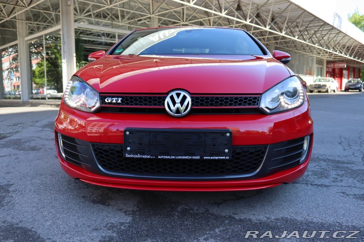 Volkswagen Golf CABRIO GTI 2.0TSI DSG 155 2012