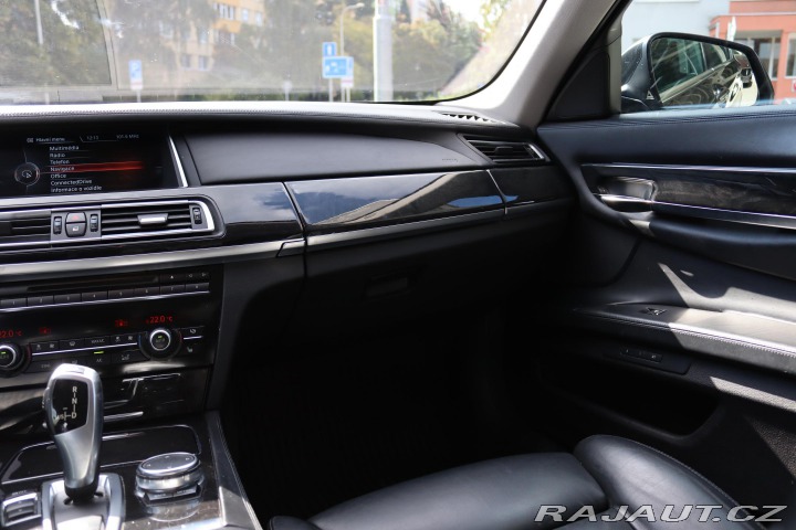 BMW 7 730D XDRIVE F01 190kW 2015