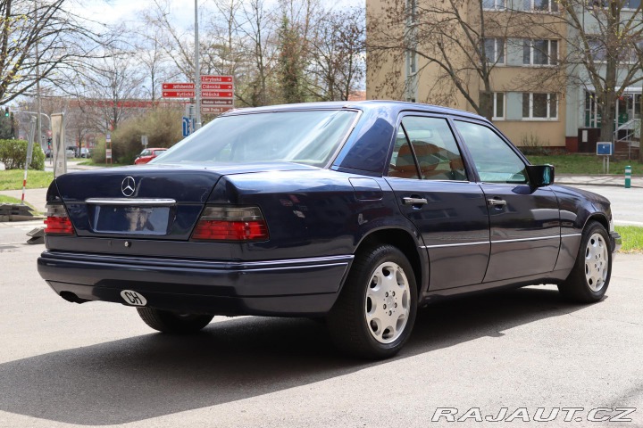 Mercedes-Benz 124 E420 V8 205kW 1995