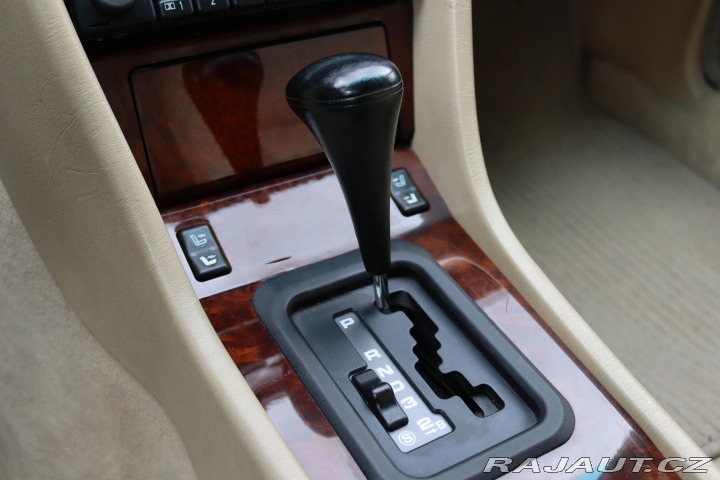 Mercedes-Benz 124 E420 V8 205kW 1995