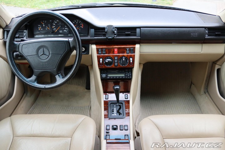 Mercedes-Benz 124 E420 V8 205kW 1995