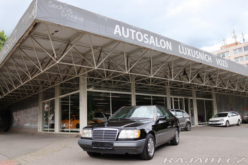 Mercedes-Benz 124 320CE 162kW